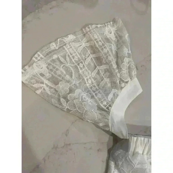 Francesca Collection Blue Rain White Lace Off Shoulder Blouse Women’s Size XS - Picture 3 of 6